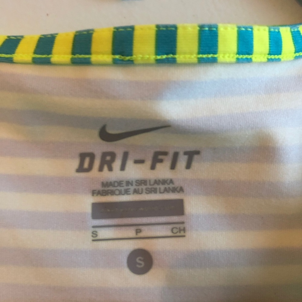 Nike dri-fit SIZE S tennis style athletic top - Picture 2 of 3